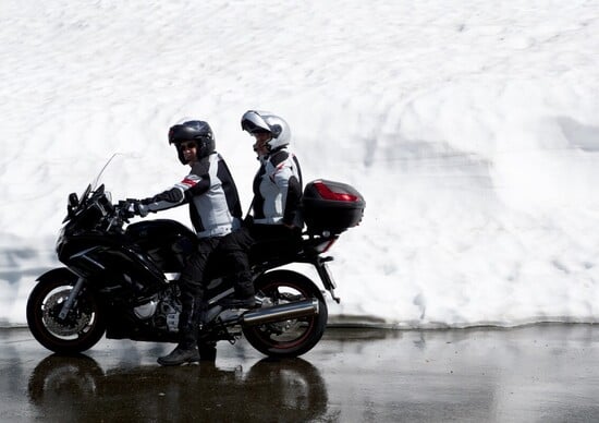 Gomme invernali: in moto e scooter è vietato andare con la neve