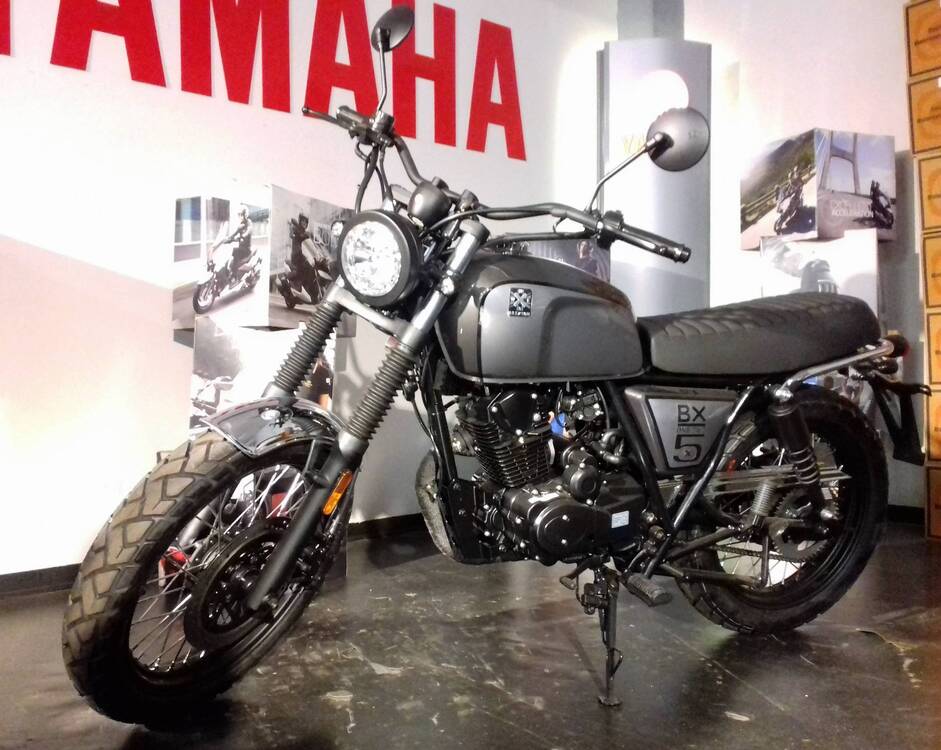 brixton 125 x scrambler