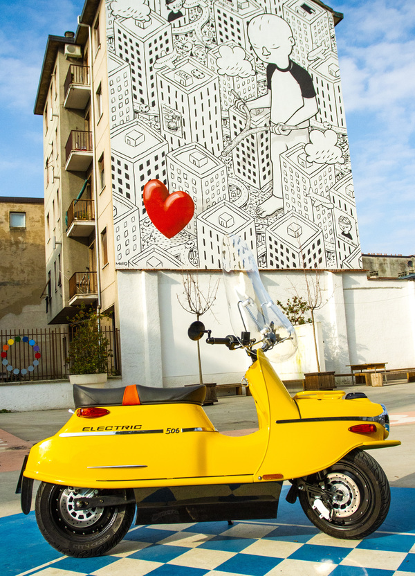 Test scooter elettrico. Cezeta 506, retrò con uno sguardo al futuro
