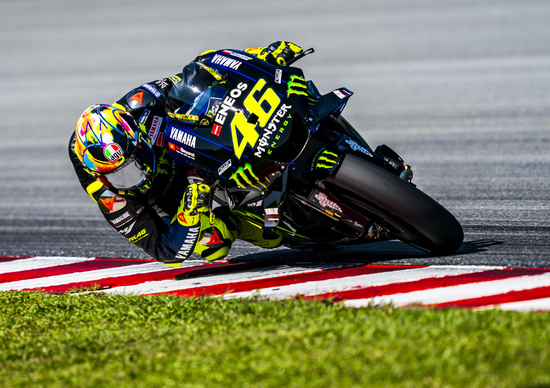 MotoGP test. Rossi: Miglioramenti nella direzione. Ma non basta MotoGP test. Rossi: Miglioramenti nella direzione. Ma non basta