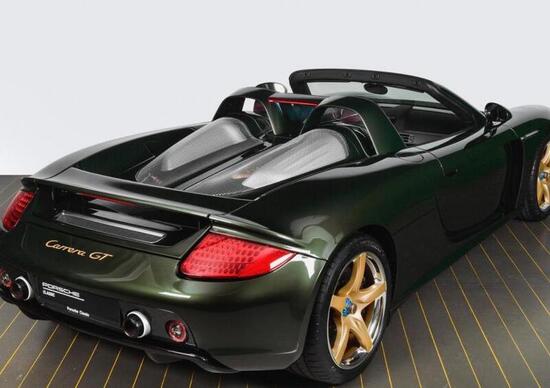 Porsche Carrera GT, ricostruita per un cliente americano Porsche Carrera GT, ricostruita per un cliente americano