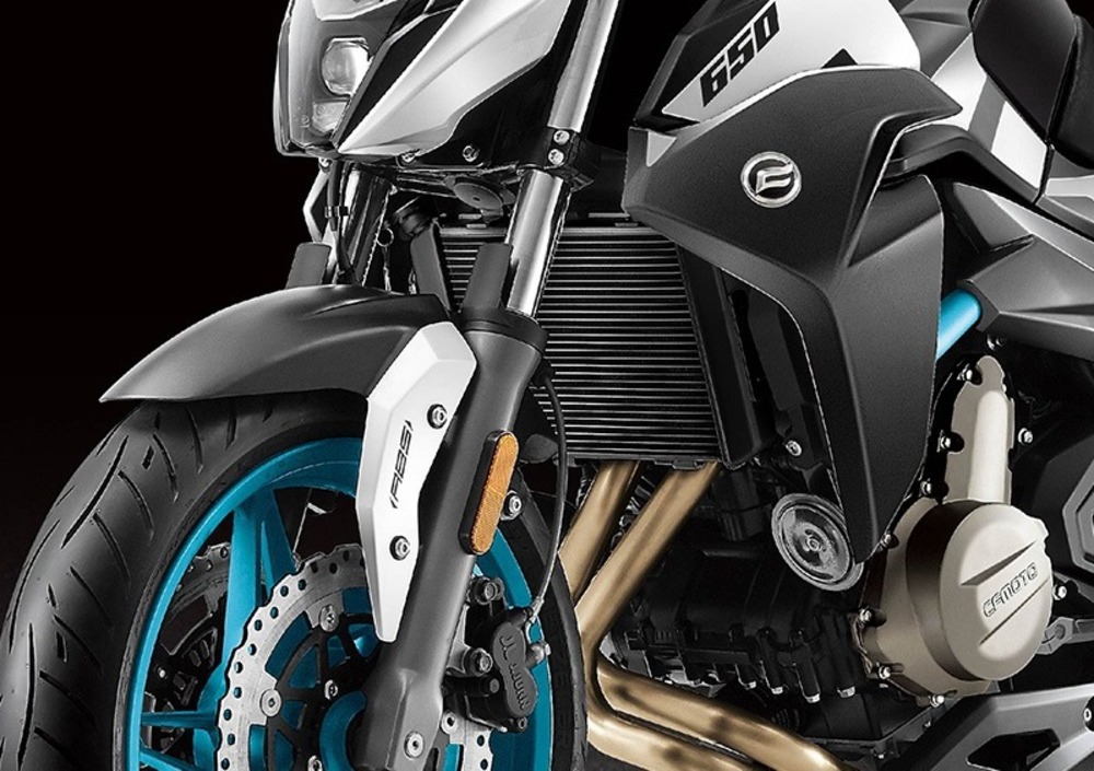 CF Moto 650 NK (2019), prezzo e scheda tecnica Moto.it