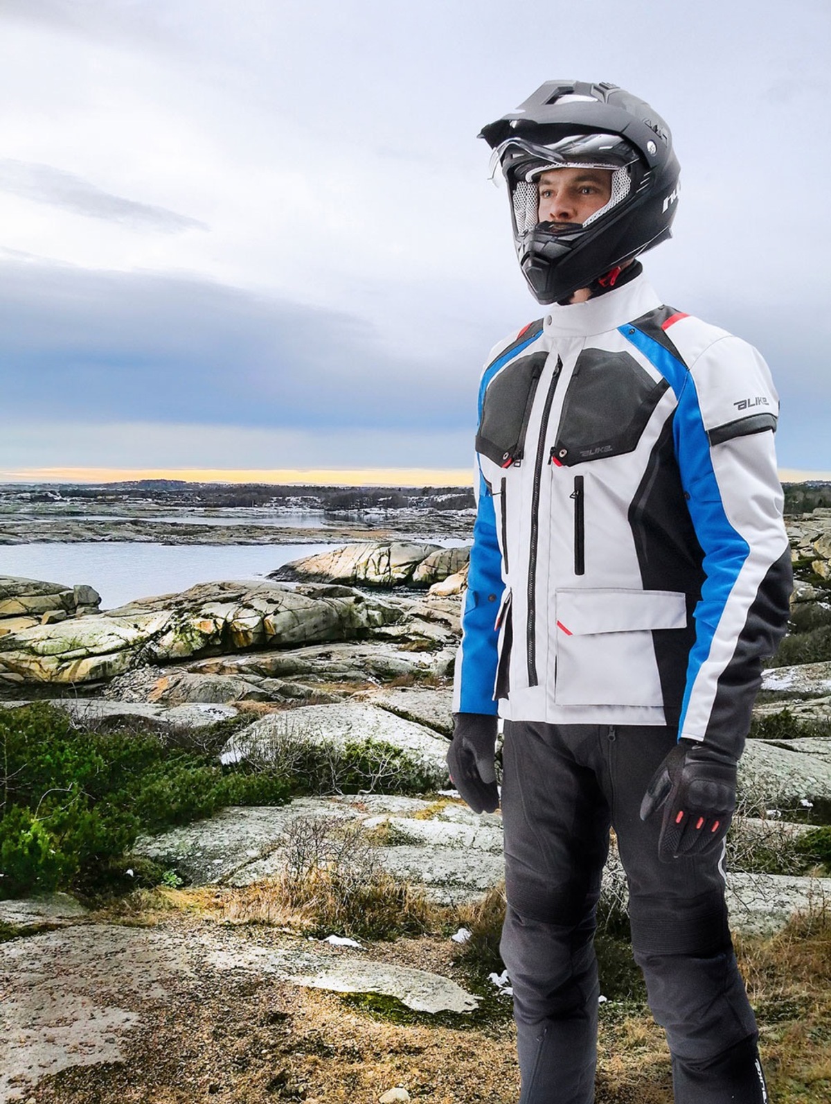Alike, giacca quattro stagioni Wander - Accessori - Moto.it