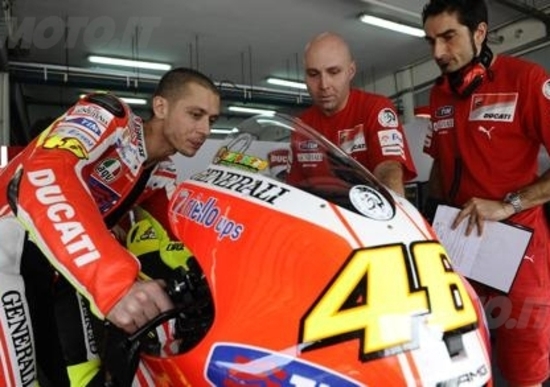 Valentino Rossi: La Ducati è diversa dalle moto giapponesi Valentino Rossi: La Ducati è diversa dalle moto giapponesi