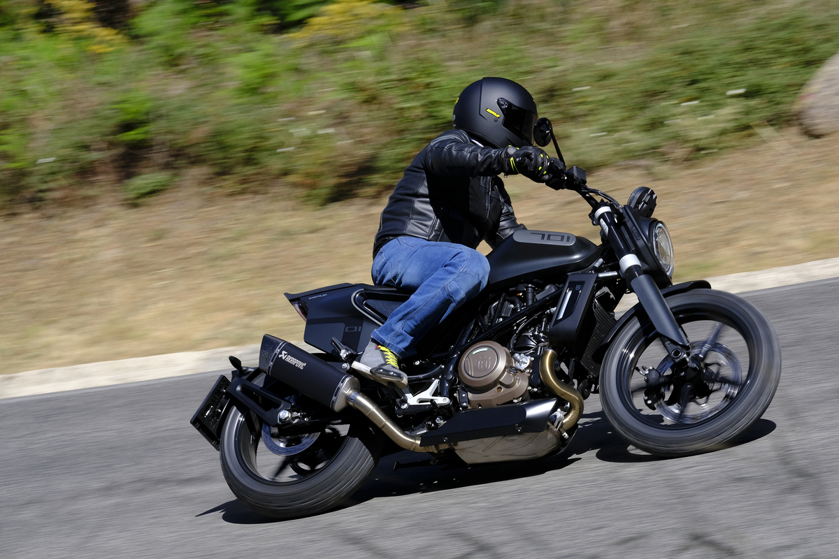 Prova Husqvarna Svartpilen 701. Tremendamente divertente - Prove - Moto.it