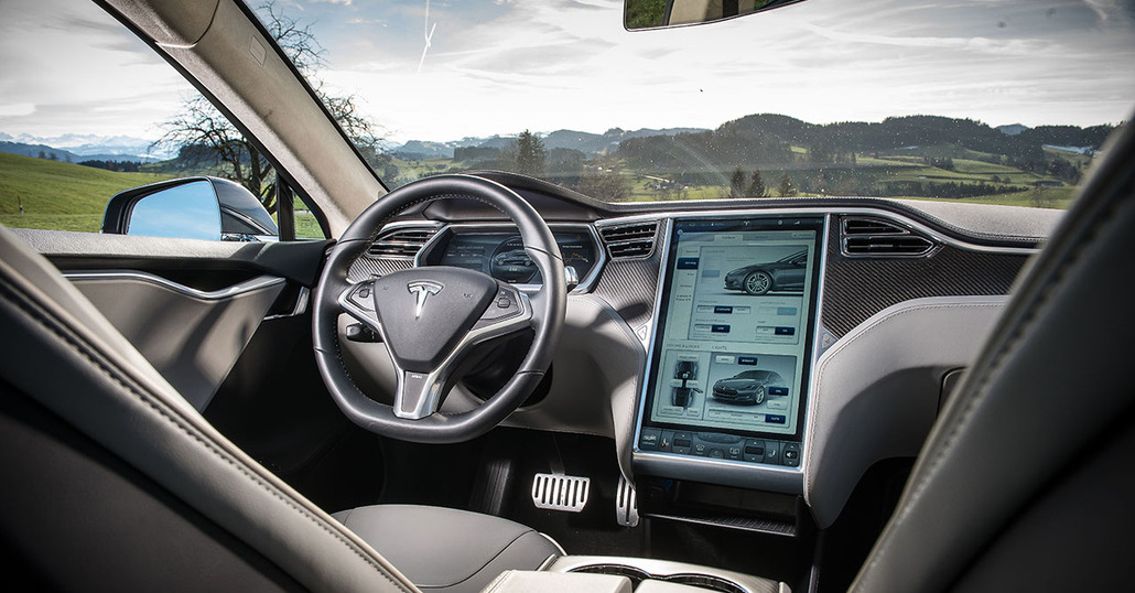 Tesla: 1° tra gli infotainment più graditi dagli automobilisti