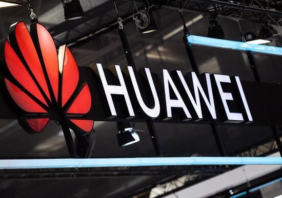 Huawei, Google taglia i ponti. Stop a forniture al colosso cinese delle TLC Huawei, Google taglia i ponti. Stop a forniture al colosso cinese delle TLC