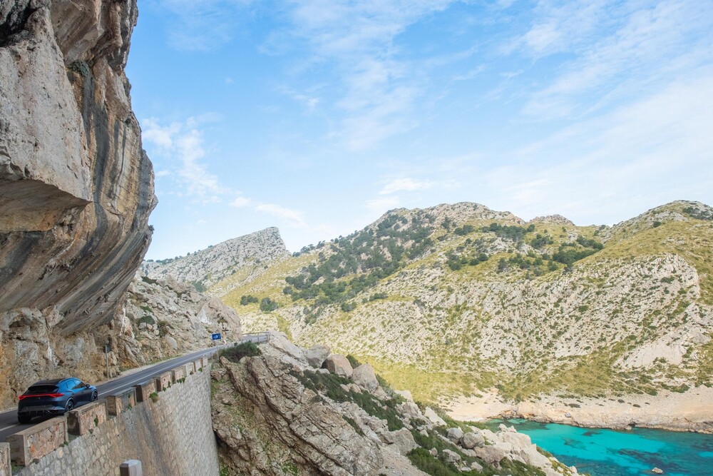 Ancora non sappiamo se e quando la Cupra Formentor arriverà in veste ufficiale