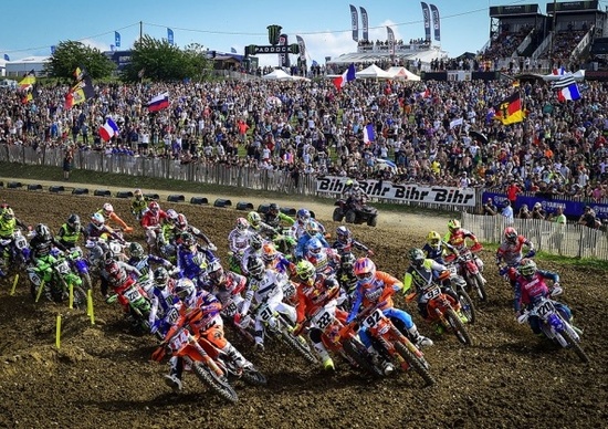 Orari TV MX 2019. GP di Francia: è sfida Cairoli/Gajser Orari TV MX 2019. GP di Francia: è sfida Cairoli/Gajser