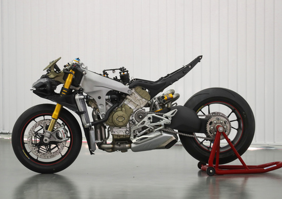 Ducati Streetfighter V4 il 13 giugno. Ecco perché potrebbe chiamarsi Monster Ducati Streetfighter V4 il 13 giugno. Ecco perché potrebbe chiamarsi Monster