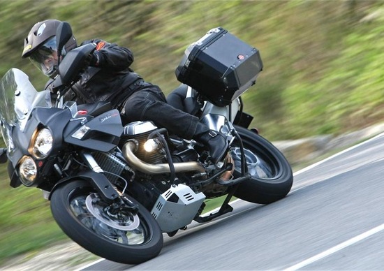 Moto Guzzi Stelvio 1200 8V e NTX Moto Guzzi Stelvio 1200 8V e NTX