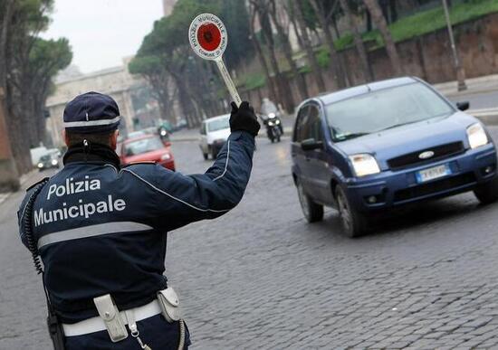 Multe: 6 automobilisti su 10 non pagano Multe: 6 automobilisti su 10 non pagano