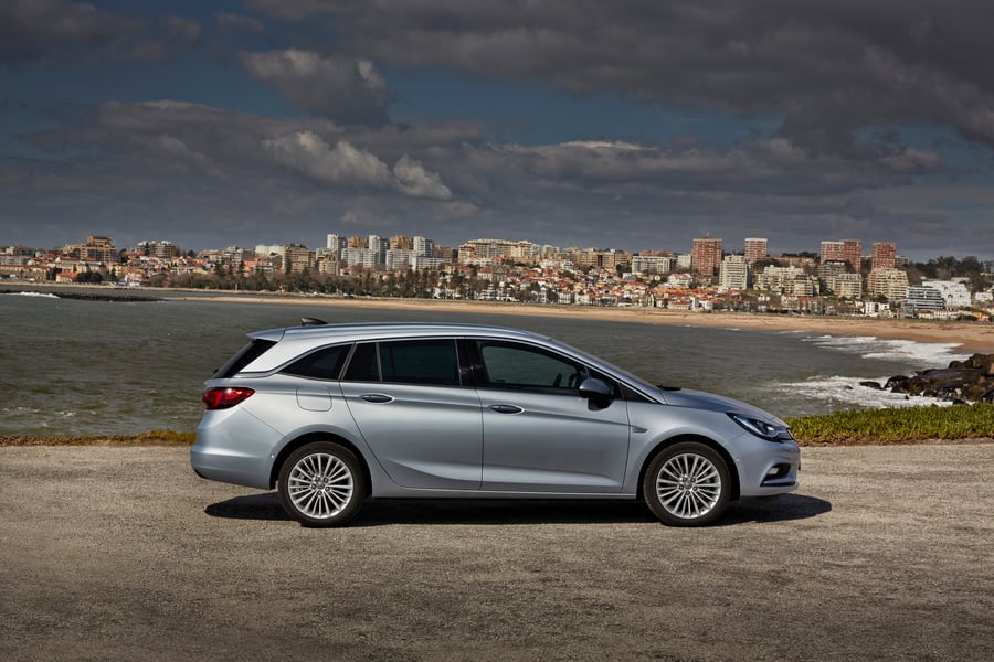 Opel Astra Station Wagon - Catalogo e listino prezzi Opel Astra Station ...