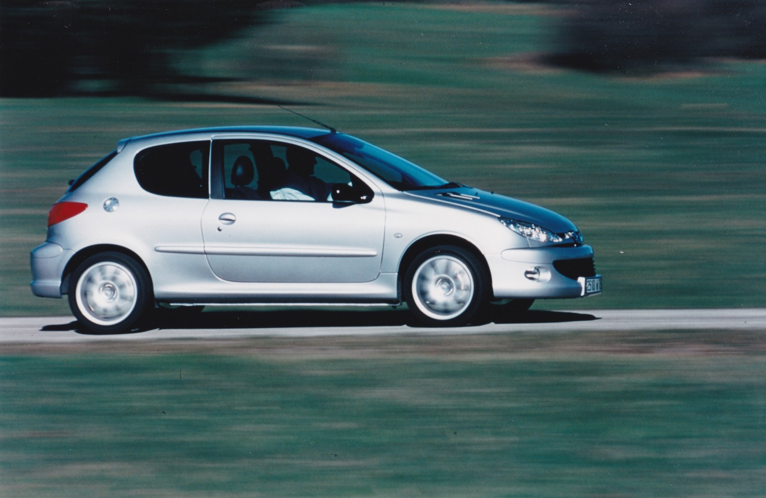 Peugeot 206 GT, l’auto che si allungò per il Mondiale Rally