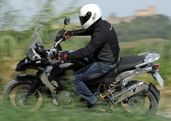 Abbiamo provato l'Öhlins Mechatronic per la BMW R1200GS Abbiamo provato l'Öhlins Mechatronic per la BMW R1200GS