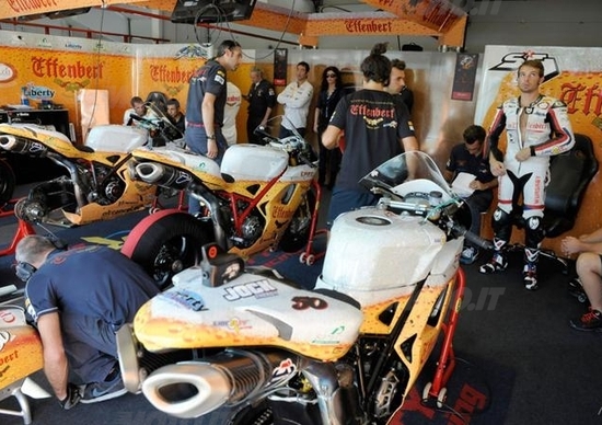 SBK. Guintoli si aggiudica le qualifiche ad Assen SBK. Guintoli si aggiudica le qualifiche ad Assen