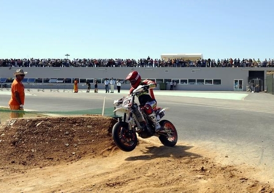 Grande successo per il Mondiale Supermoto Grande successo per il Mondiale Supermoto
