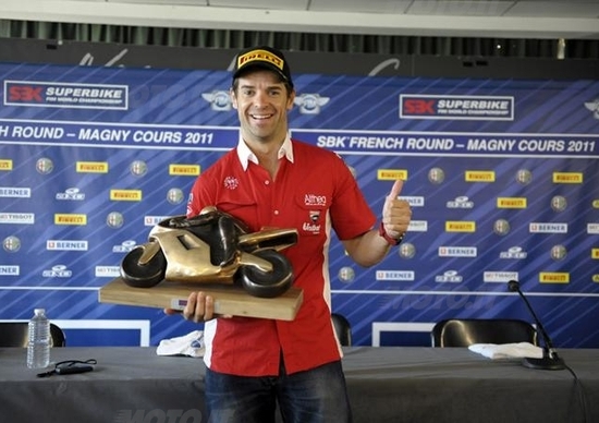 Checa, pilota e gentiluomo Checa, pilota e gentiluomo