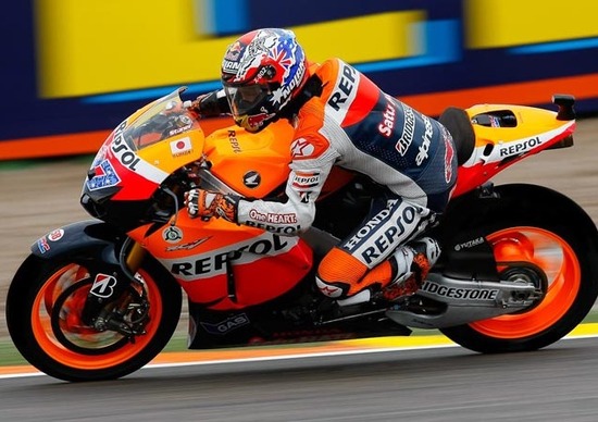 Stoner vince il GP di Valencia Stoner vince il GP di Valencia