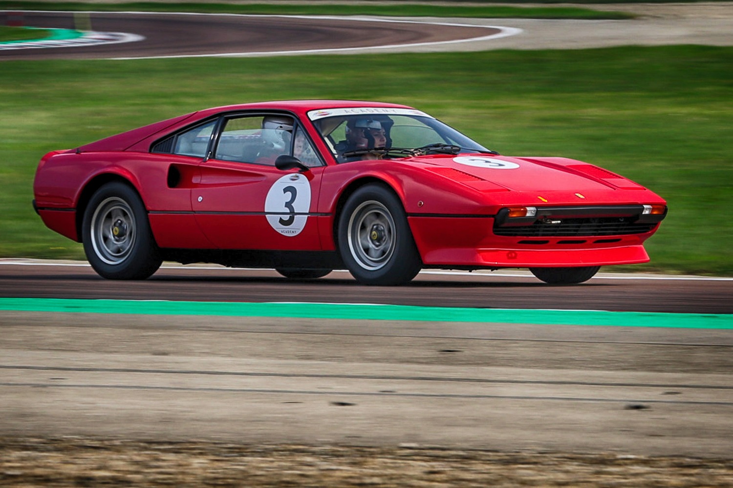 Ferrari Classiche Academy: a scuola guida d’auto d’epoca