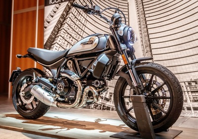 Ducati Scrambler 800 Icon Dark 21 Prezzo E Scheda Tecnica Moto It