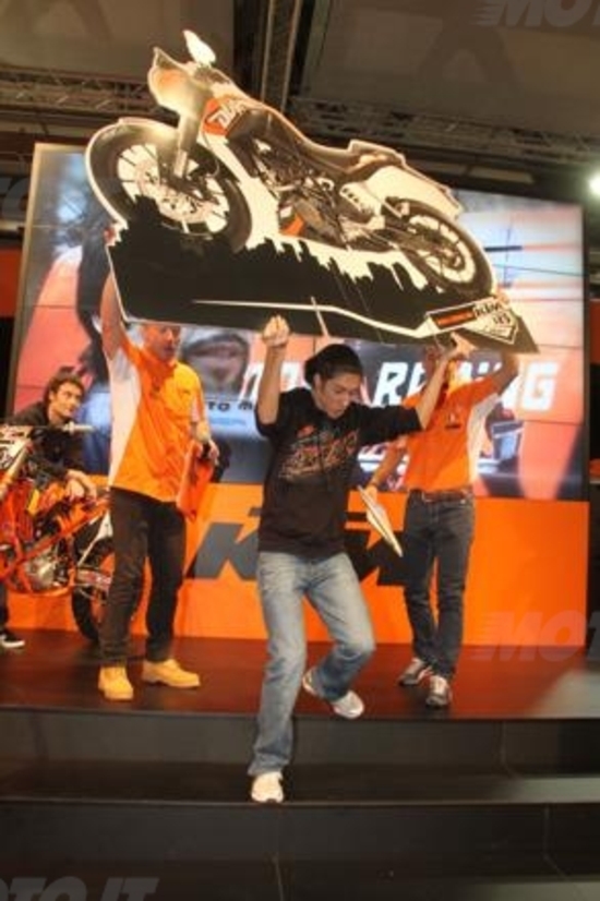 Mathias Cantarini si aggiudica la KTM del progetto 125 Duke Ambassador Mathias Cantarini si aggiudica la KTM del progetto 125 Duke Ambassador