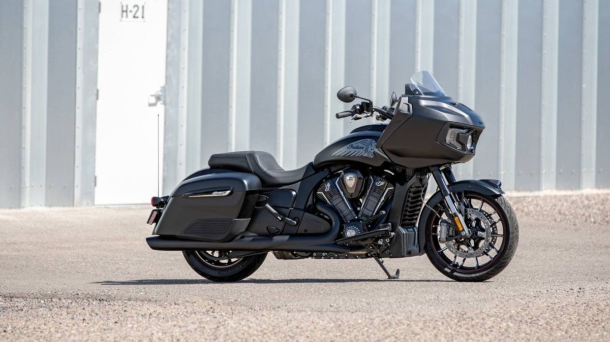 Indian Challenger Dark Horse (2020), prezzo e scheda tecnica Moto.it
