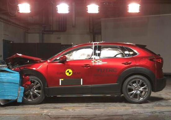 Test Euro NCAP, cinque stelle per Mercedes GLB, Ford Explorer e Mazda CX-30 Test Euro NCAP, cinque stelle per Mercedes GLB, Ford Explorer e Mazda CX-30