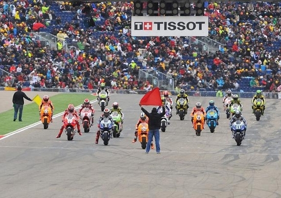 MotoGP. Nuove modifiche al regolamento per aiutare le CRT MotoGP. Nuove modifiche al regolamento per aiutare le CRT