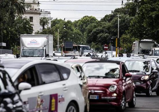 Quali veicoli circoleranno tra dieci anni sulle nostre strade? Quali veicoli circoleranno tra dieci anni sulle nostre strade?