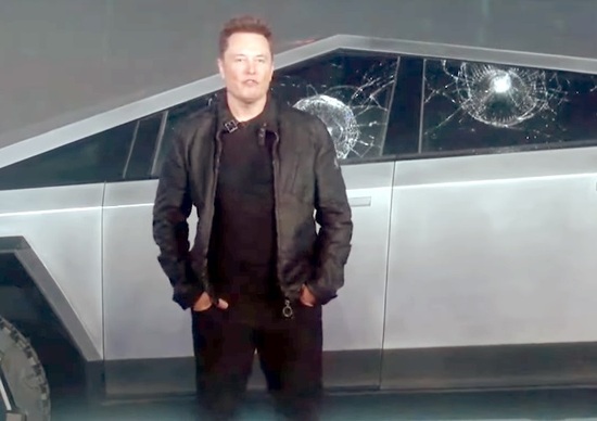 Elon Musk: è tutta colpa dello zio di Torino Elon Musk: è tutta colpa dello zio di Torino