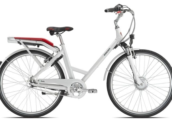 City King e City Queen: biciclette a pedalata assistita Ducati by Italwin City King e City Queen: biciclette a pedalata assistita Ducati by Italwin