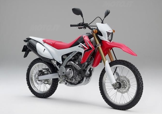 Honda CRF 250 L 2012. Dall'estate in Italia Honda CRF 250 L 2012. Dall'estate in Italia