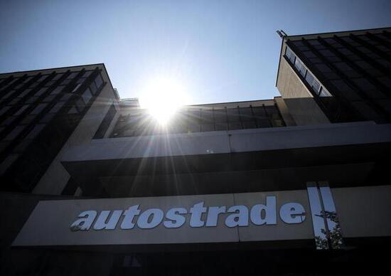 Atlantia, Autostrade, concessioni: tra politica e finanza Atlantia, Autostrade, concessioni: tra politica e finanza