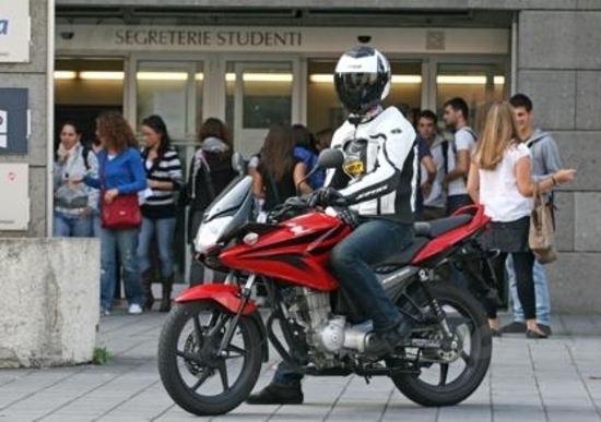 Inchiesta. I giovani amano ancora la moto? Inchiesta. I giovani amano ancora la moto?