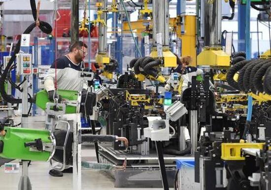 FCA: bonus da 1.350 euro ai dipendenti italiani FCA: bonus da 1.350 euro ai dipendenti italiani