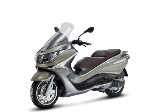 Piaggio X10, la parola ai concessionari Piaggio X10, la parola ai concessionari