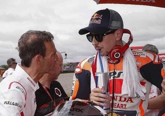 MotoGP. Alberto Puig: Lorenzo ci ha provato con la Honda ma non era felice MotoGP. Alberto Puig: Lorenzo ci ha provato con la Honda ma non era felice