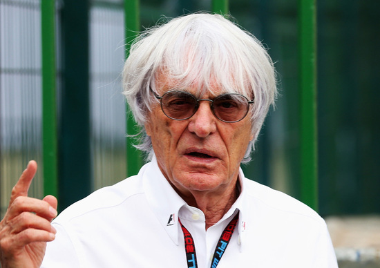 F1, Ecclestone: «Hamilton potrebbe vincere tutte le gare del 2020» F1, Ecclestone: «Hamilton potrebbe vincere tutte le gare del 2020»