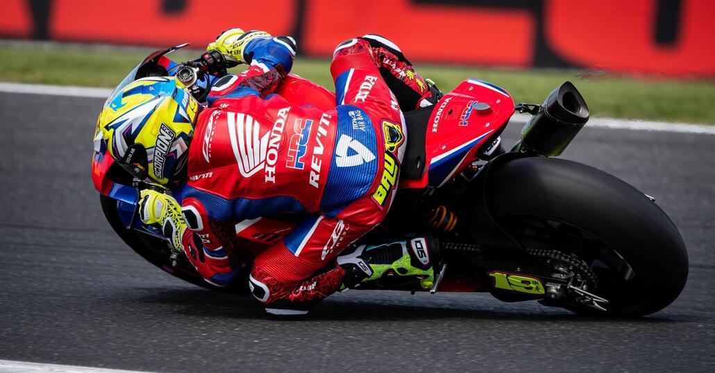 Álvaro Bautista: La Honda CBR 1000RR-R sembra una 'due tempi!