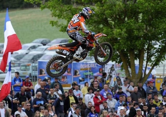 Motocross. Cairoli e Herlings vincono gara 1 del GP di Francia Motocross. Cairoli e Herlings vincono gara 1 del GP di Francia