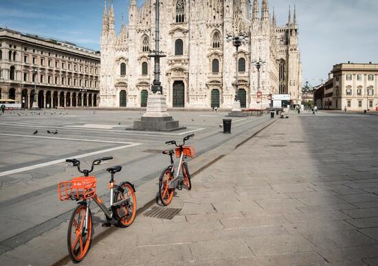 Fase 2: l'Italia scopre le bici. Le città si riempiono di ciclabili. Si parte da Milano Fase 2: l'Italia scopre le bici. Le città si riempiono di ciclabili. Si parte da Milano
