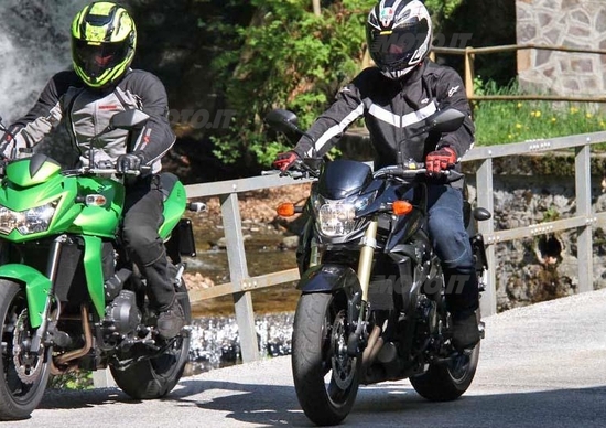 Kawasaki Z750 VS Suzuki GSR 750 Kawasaki Z750 VS Suzuki GSR 750