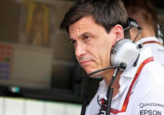 Da Ferrari a Mercedes? Per Wolff Vettel è «Da prendere in considerazione» Da Ferrari a Mercedes? Per Wolff Vettel è «Da prendere in considerazione»