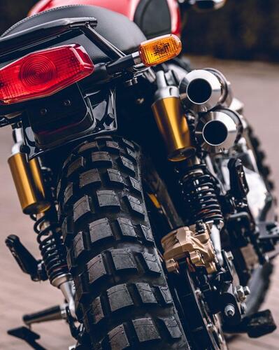 Royal Enfield Scrambler 650 Quella Speciale Prima Della Standard News Motoit