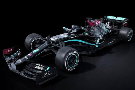 F1: la Mercedes W11 si veste di nero contro il razzismo F1: la Mercedes W11 si veste di nero contro il razzismo