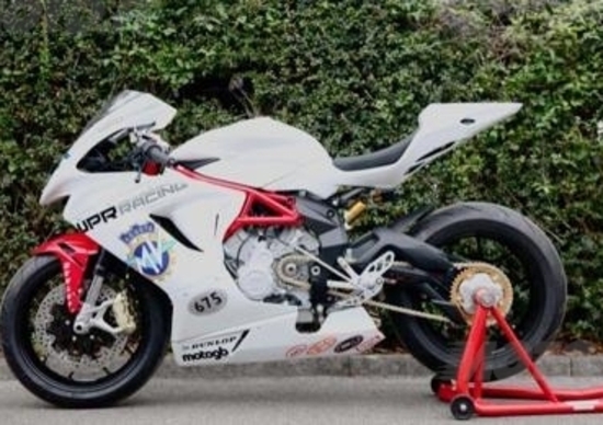 MV Agusta F3, pronto il debutto in gara MV Agusta F3, pronto il debutto in gara