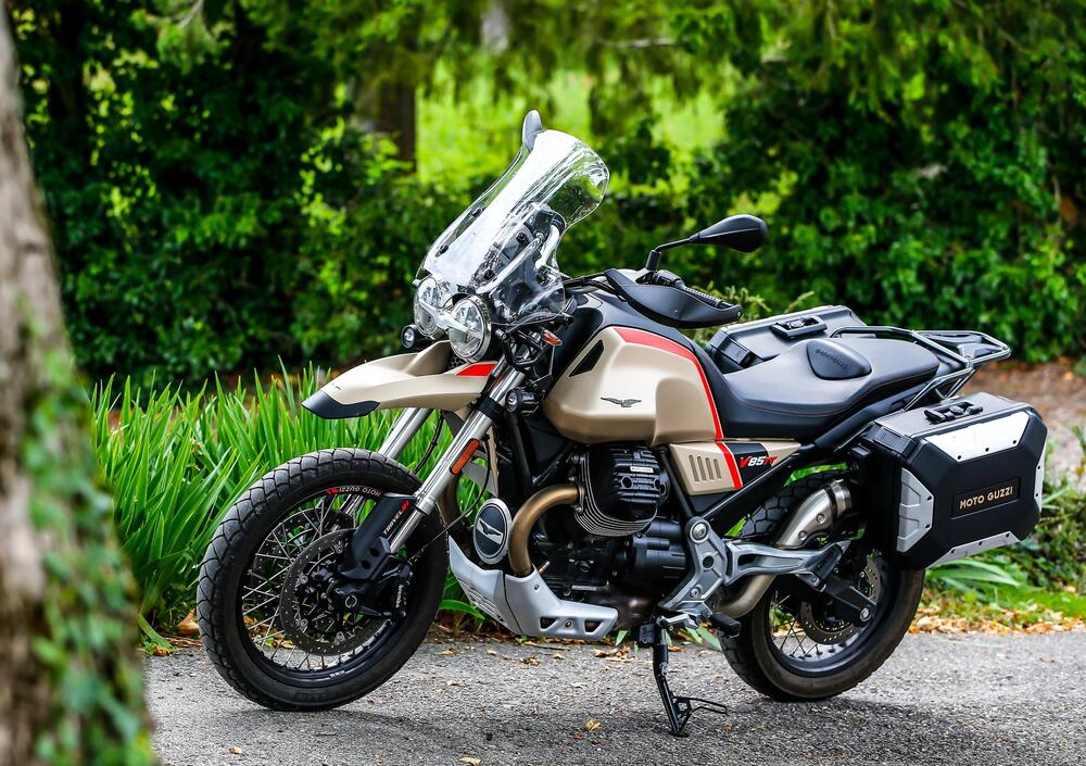 Prova Moto Guzzi V85TT Travel TEST. Pregi e difetti Prove Moto.it