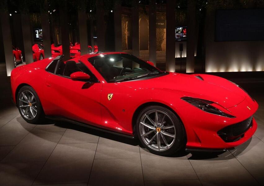 Ferrari 812 Spider 812 Gts 102019 Prezzo E Scheda Tecnica Automotoit