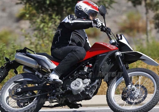 Husqvarna TR 650 Strada e Terra Husqvarna TR 650 Strada e Terra